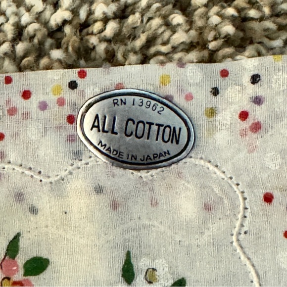 NWT (3) and NWOT (3) Vintage Ladies. Handkerchiefs Made in Japan and Philippines - Picture 9 of 14